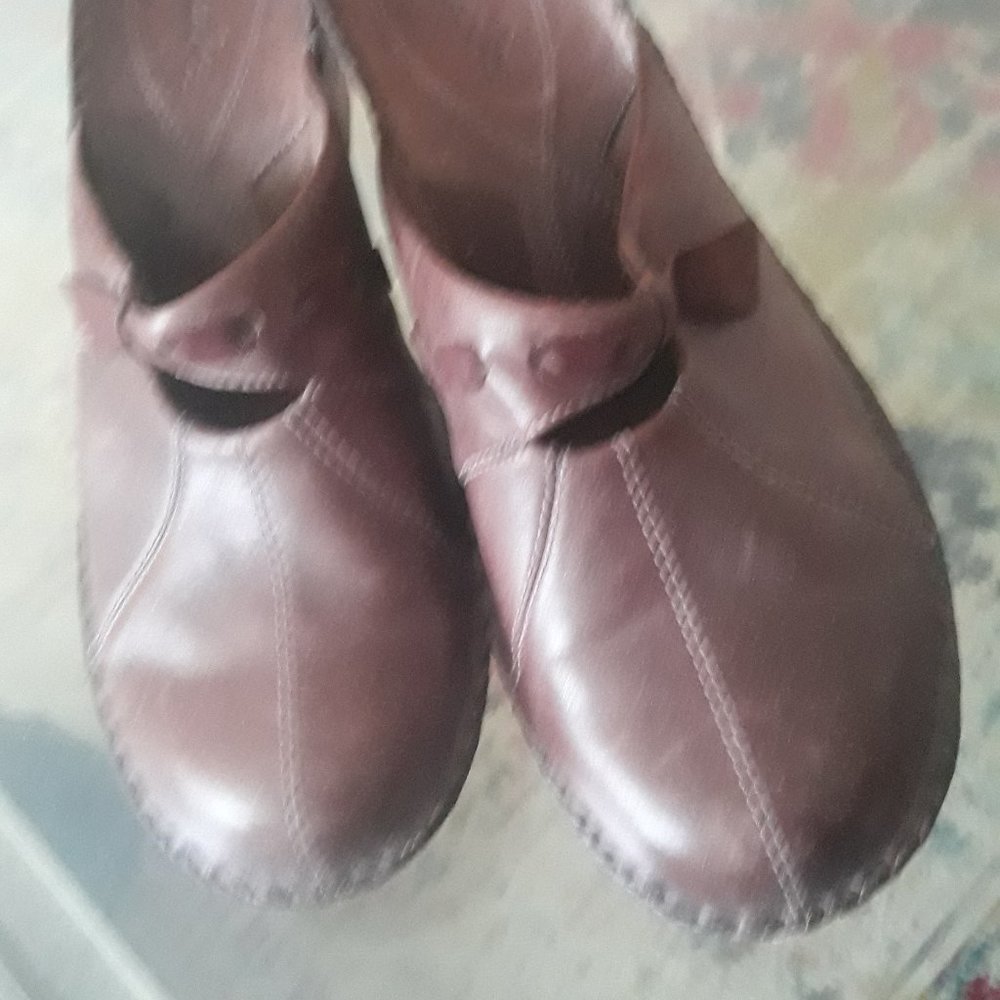 CLARKS Leather Clogs, Color: Rust Size 10, Med., FINAL price.
